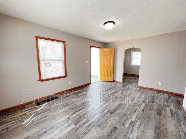 317 N Huttig Ave in Independence, MO - Building Photo - Building Photo