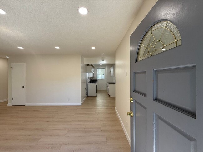 property at 2043 S Bedford St