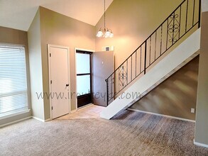 10176 Haskins St in Lenexa, KS - Building Photo - Building Photo