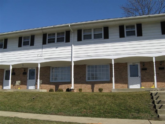 1810 S Alpine Rd in Rockford, IL - Building Photo