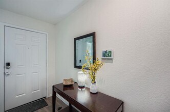 121 Granary Dr in Uhland, TX - Building Photo - Building Photo