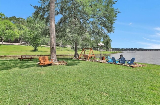 3900 Aspen Dr in Montgomery, TX - Building Photo - Building Photo