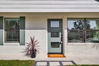 9242 Autauga St in Houston, TX - Building Photo - Building Photo