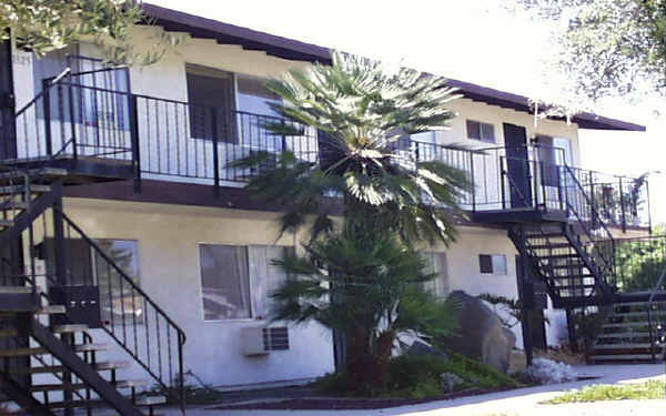 1315-1319 S Maple St in Escondido, CA - Building Photo - Building Photo