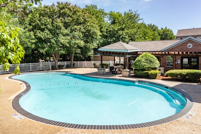 Centerville Pointe Apartments
