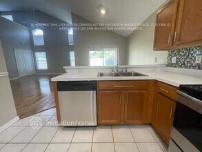 12840 Kings Lake Dr in Gibsonton, FL - Building Photo - Building Photo