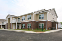 Salem Place Apartments in Daleville, IN - Foto de edificio - Building Photo