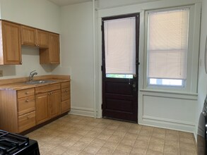 1629 W Broad St in Bethlehem, PA - Building Photo - Building Photo