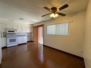 2901 East Roosevelt Street in Phoenix, AZ - Building Photo - Interior Photo