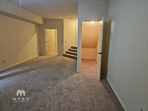 2983 W Augusta Hills St in Springfield, MO - Building Photo - Building Photo
