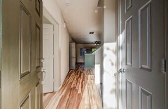 7506 Pavilion Dr in Houston, TX - Building Photo - Building Photo