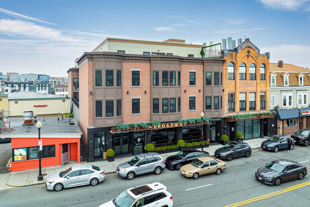 728 E Broadway in Boston, MA - Building Photo