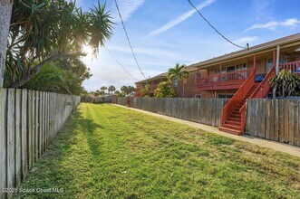 923 S Colonial Ct in Indian Harbour Beach, FL - Building Photo - Building Photo