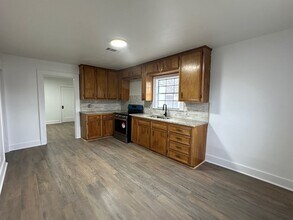 1900 College Ave in Midland, TX - Building Photo - Building Photo