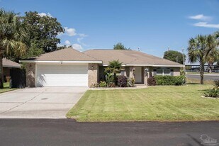 3080 Palm St in Gulf Breeze, FL - Building Photo