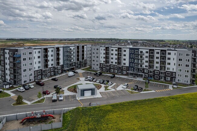 Chappelle 28 in Edmonton, AB - Building Photo - Building Photo