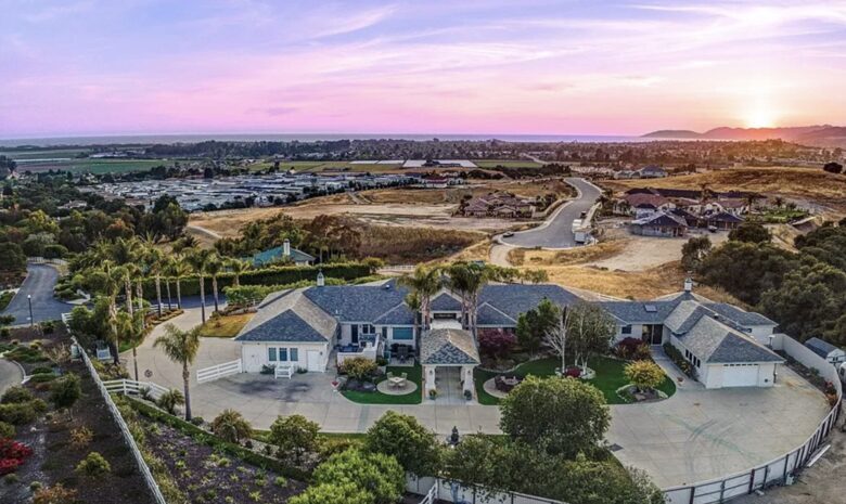 2780 Coast View Dr, Unit 2782 Coast View in Arroyo Grande, CA - Foto de edificio