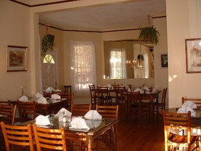 328 Davie Ave in Statesville, NC - Building Photo - Building Photo