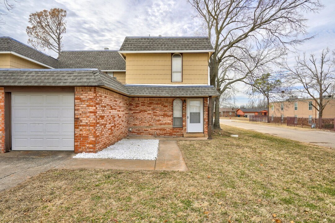 3815 Bradfred St in Midwest City, OK - Building Photo