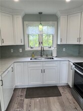 116 Holden Rd in South Kingstown, RI - Building Photo - Building Photo