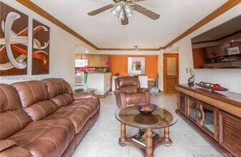 7090 NW 179th St in Hialeah, FL - Building Photo - Building Photo