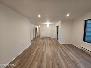 218 Medford Ct in Manalapan, NJ - Building Photo - Building Photo