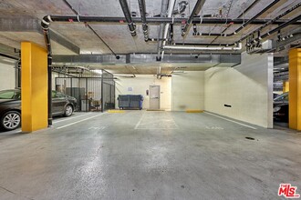 436 S Virgil Ave in Los Angeles, CA - Building Photo - Building Photo