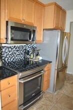 483-485 Sausalito Blvd in Sausalito, CA - Building Photo - Building Photo