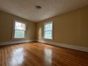 5 Rowley St in Rochester, NY - Foto de edificio - Building Photo