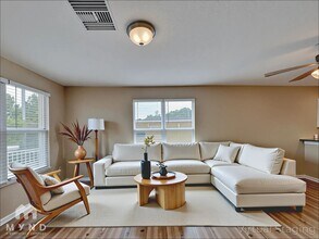 3217 Spooner Dr in Plant City, FL - Building Photo - Building Photo