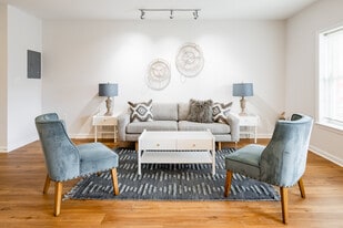 Rollins Ridge in Rockville, MD - Building Photo