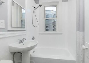 131 Park Dr in Boston, MA - Building Photo - Building Photo
