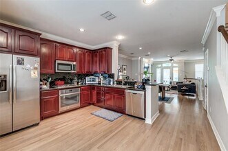 2496 Worthington St in Dallas, TX - Building Photo - Building Photo