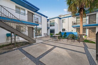 2020 Huldy St in Houston, TX - Building Photo - Building Photo