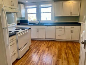 58-60 Noyes St in Portland, ME - Building Photo - Building Photo