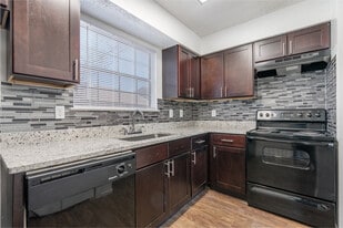 Fox Hollow Lewisville in Lewisville, TX - Building Photo