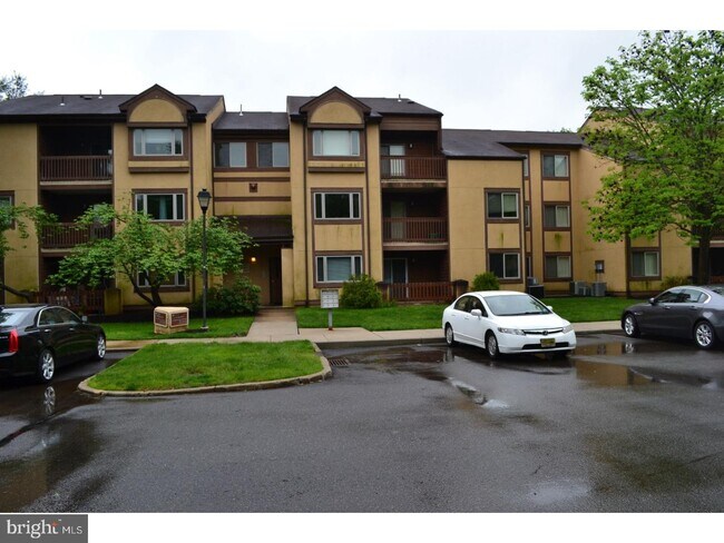 3123 Sayre Dr in Princeton, NJ - Foto de edificio - Building Photo