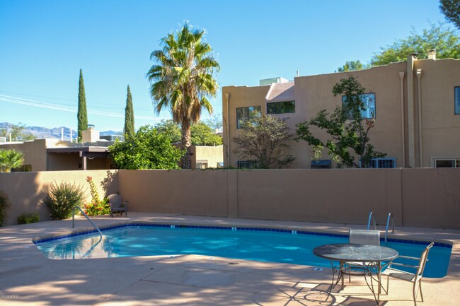 3359 E Popinac Loop in Tucson, AZ - Building Photo - Building Photo