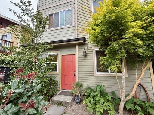 property at 3304 Claremont Ave S