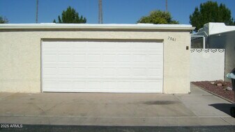 2061 N Recker Rd in Mesa, AZ - Building Photo