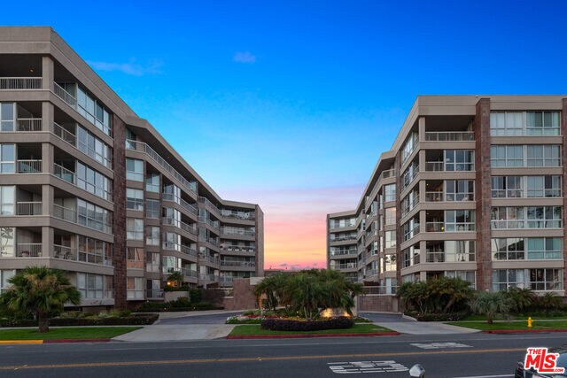 515 Ocean Ave-Unit -301S in Santa Monica, CA - Foto de edificio