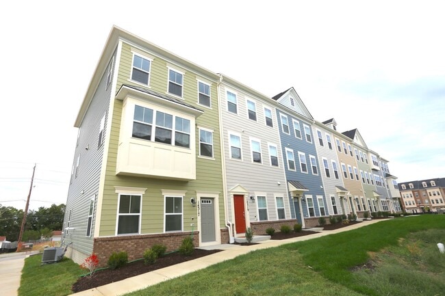 14317 Summit View Ln in Rockville, MD - Building Photo - Building Photo