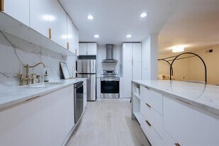 5916 Birchbrook Dr in Dallas, TX - Building Photo