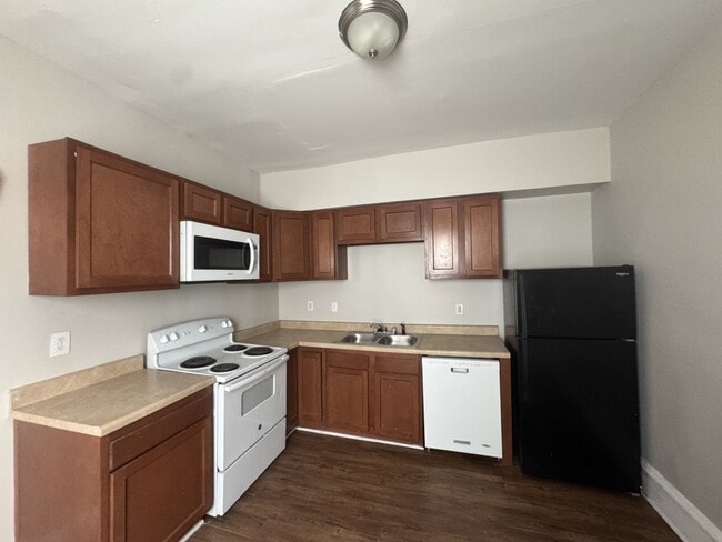 235-237-237 Avondale Ave in Columbus, OH - Building Photo - Building Photo