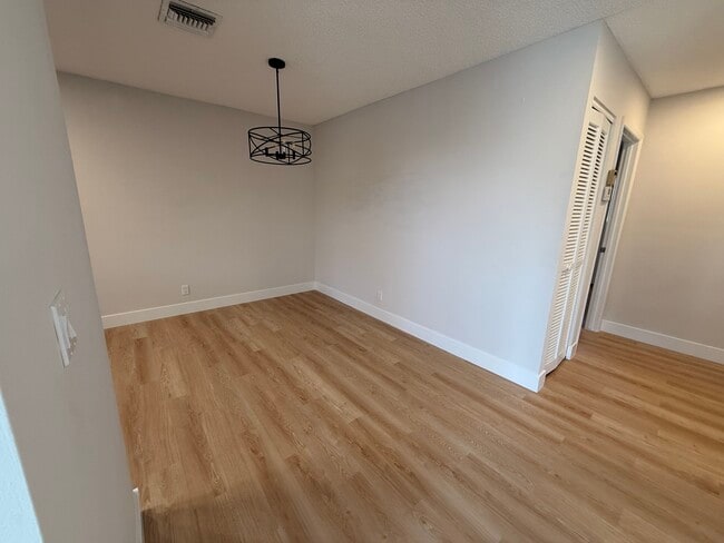 531 N J St, Unit 5 in Lake Worth Beach, FL - Building Photo - Building Photo