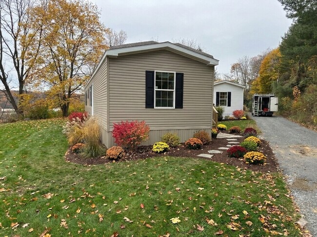 property at 6 Fidler Ct