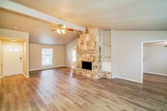 2743 Knoll Tree St in San Antonio, TX - Building Photo - Building Photo