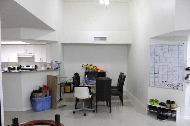 5065 Wiles Rd in Coconut Creek, FL - Building Photo - Building Photo