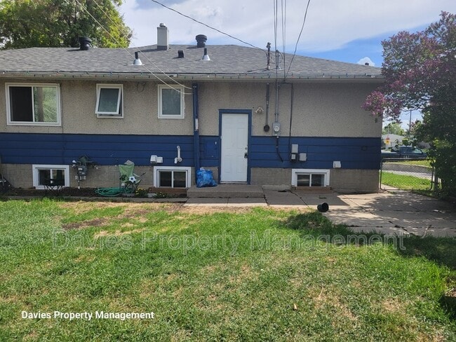 9620-9675 75 Street NW in Edmonton, AB - Building Photo - Building Photo