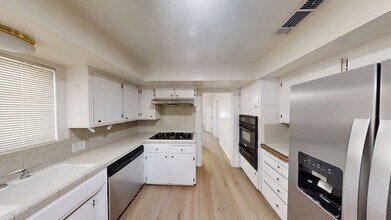 34840 Iris Ln in Yucaipa, CA - Building Photo - Building Photo